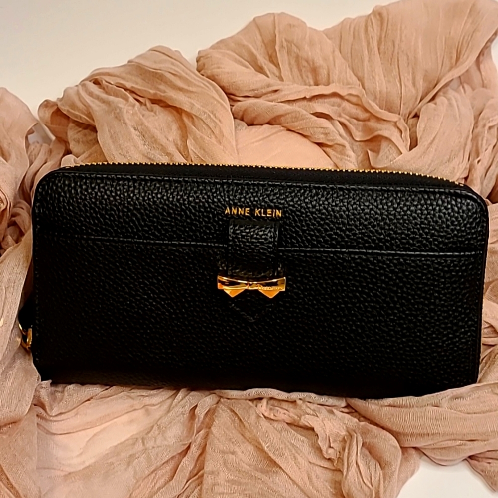 Anne Klein Black Leather Wallet, new, never used